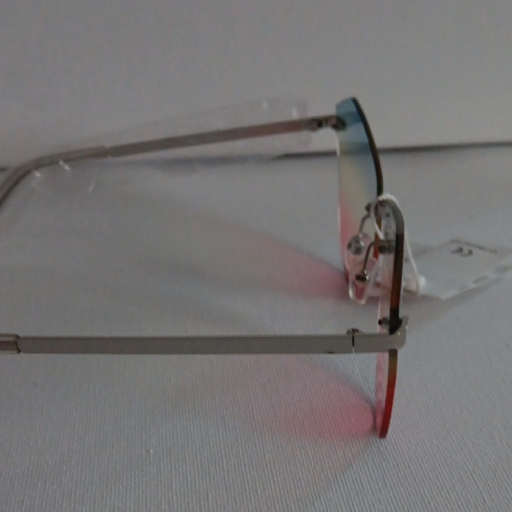 Gradient Blue Pink Rimless Sunglasses - Picture 4 of 4